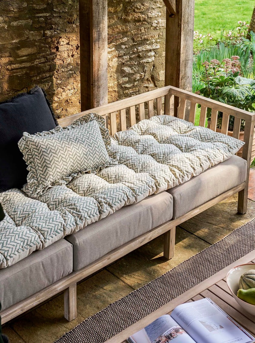 St Mawes - Roll Out Bed - Herringbone