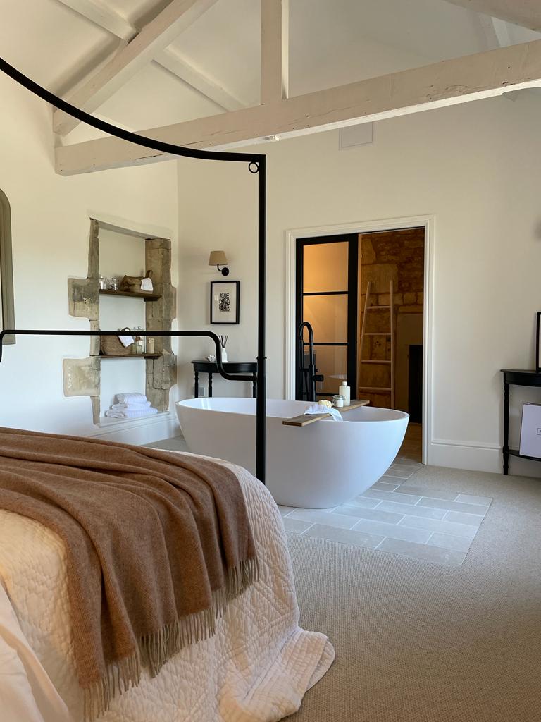Mr Tod’s - King 5ft Canopy Bed