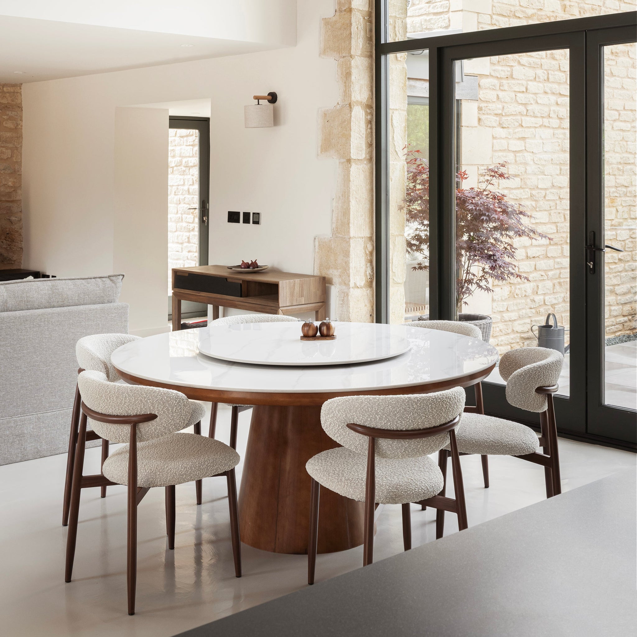 HANKO | DINING CHAIR | BOUCLE & WALNUT