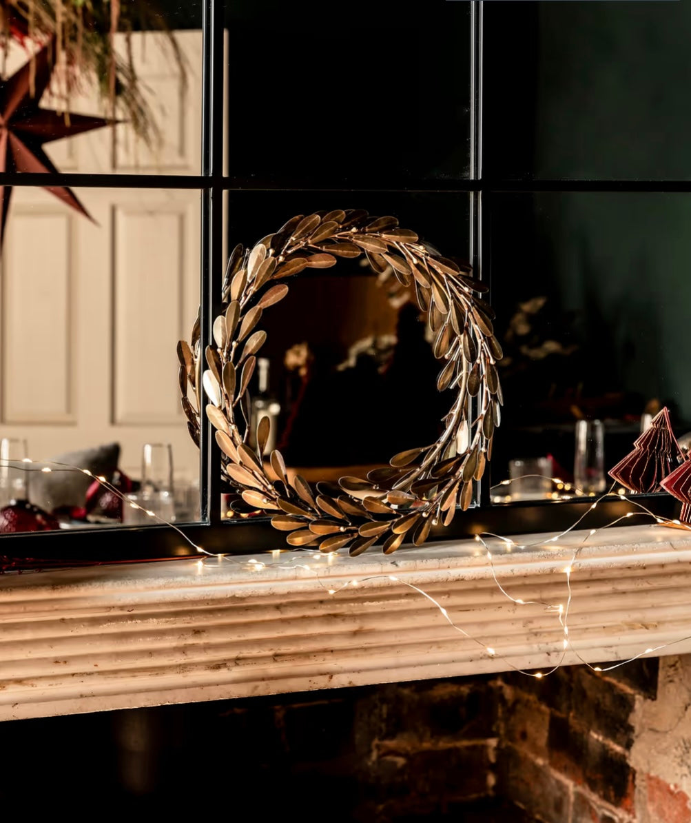 Castle Combe - Mistletoe Brass Wreath