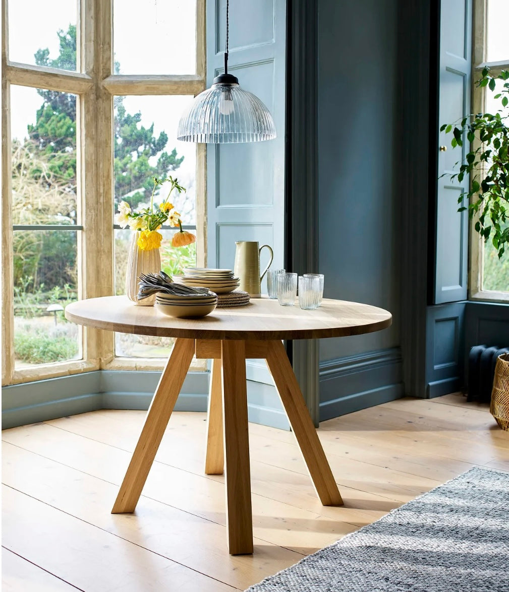 Wilhelm - Round Dining Table