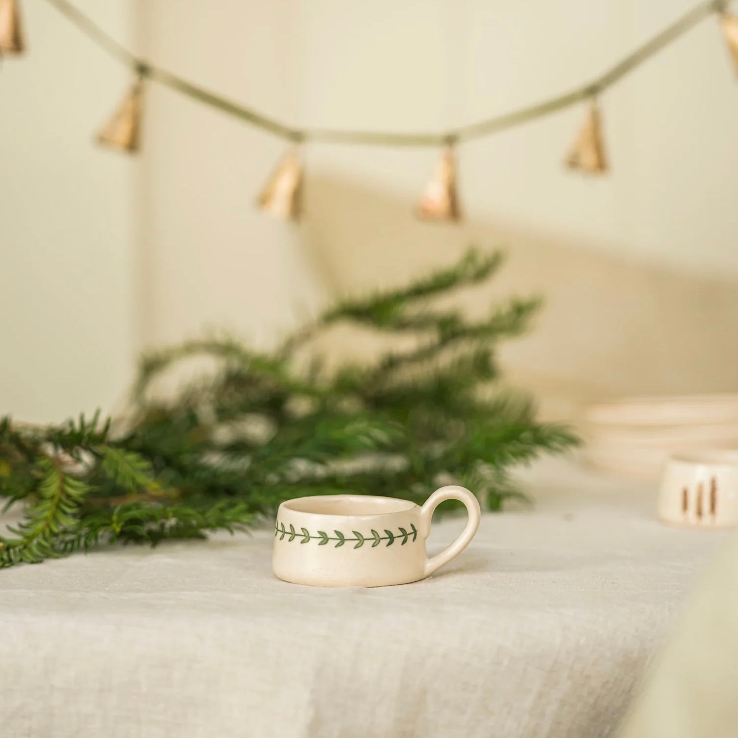 HAND PAINTED TEA LIGHT HOLDER | WREATH