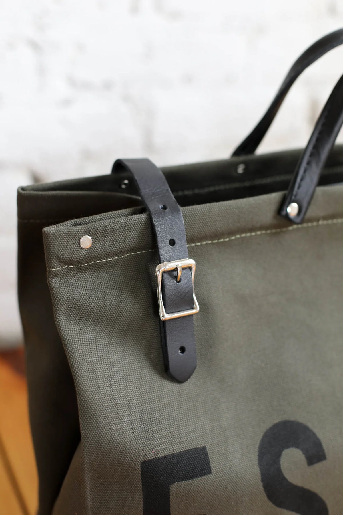 Escape - Holdall Bag - Olive Canvas