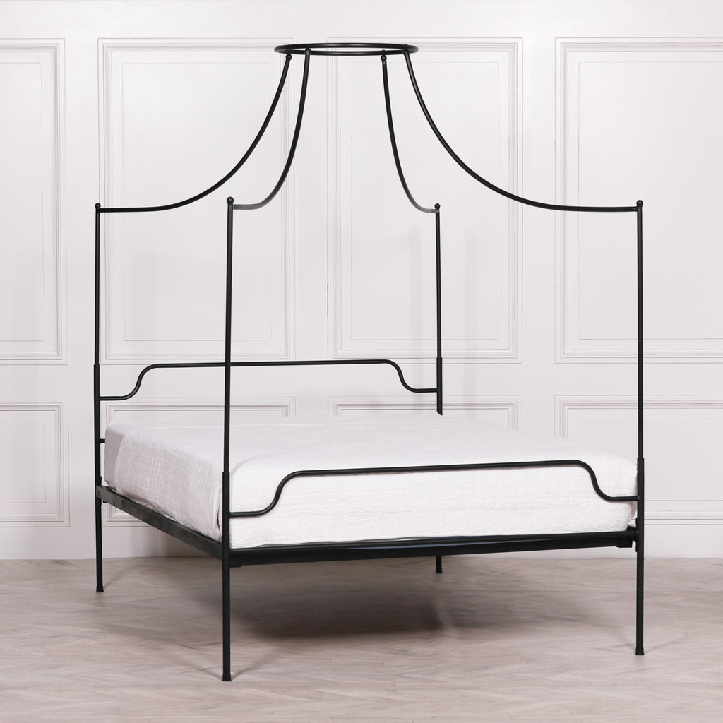 Mr Tod’s - King 5ft Canopy Bed
