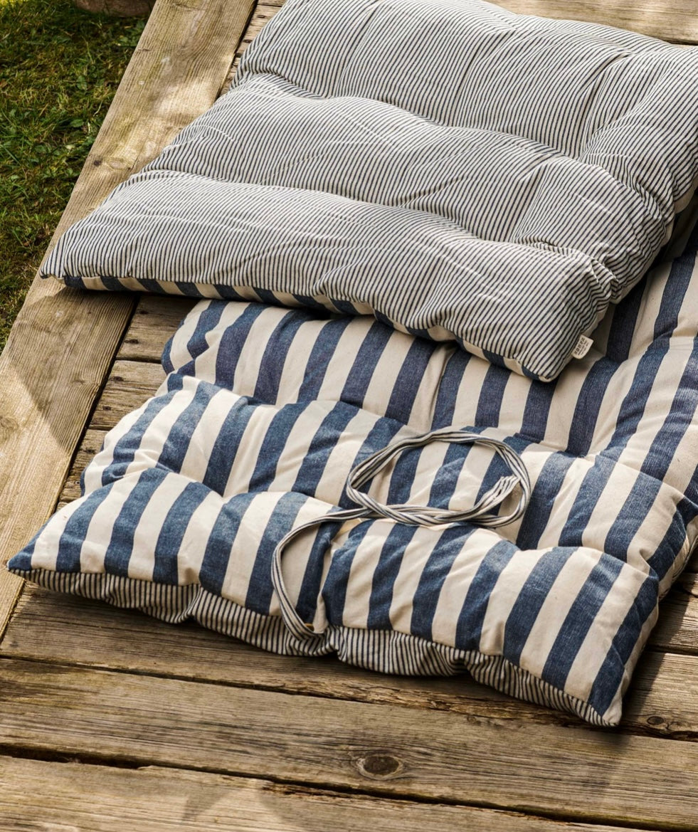 St Mawes - Roll Out Bed - Ink