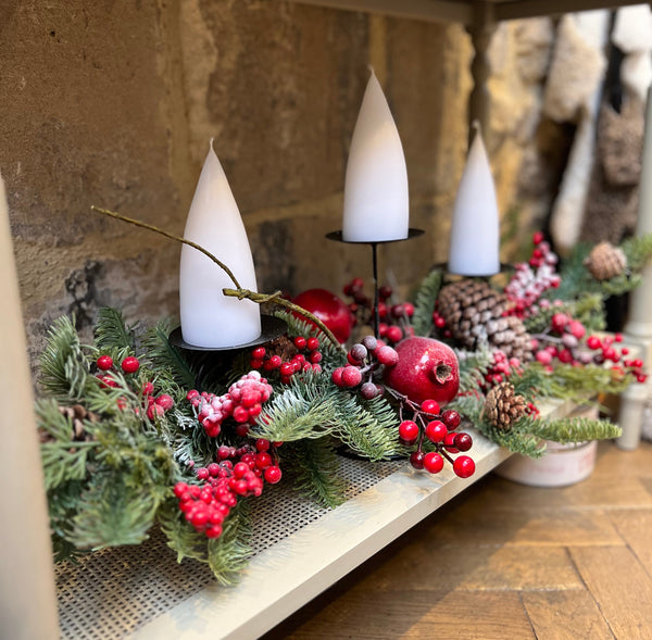 CLASSIC CHRISTMAS | BERRY CENTREPIECE