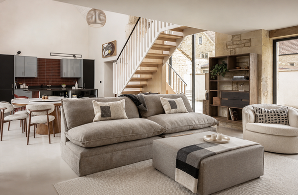 THE BARN | SQUARE FOOTSTOOL OTTOMAN