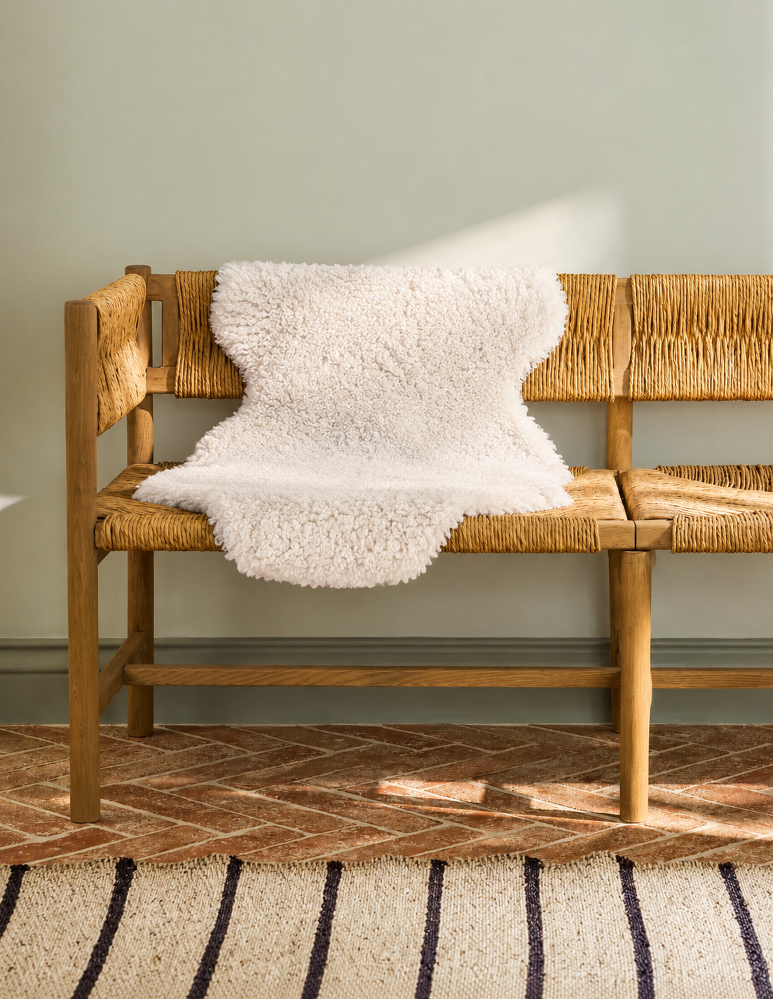 Lars - Large Curly Sheepskin - White