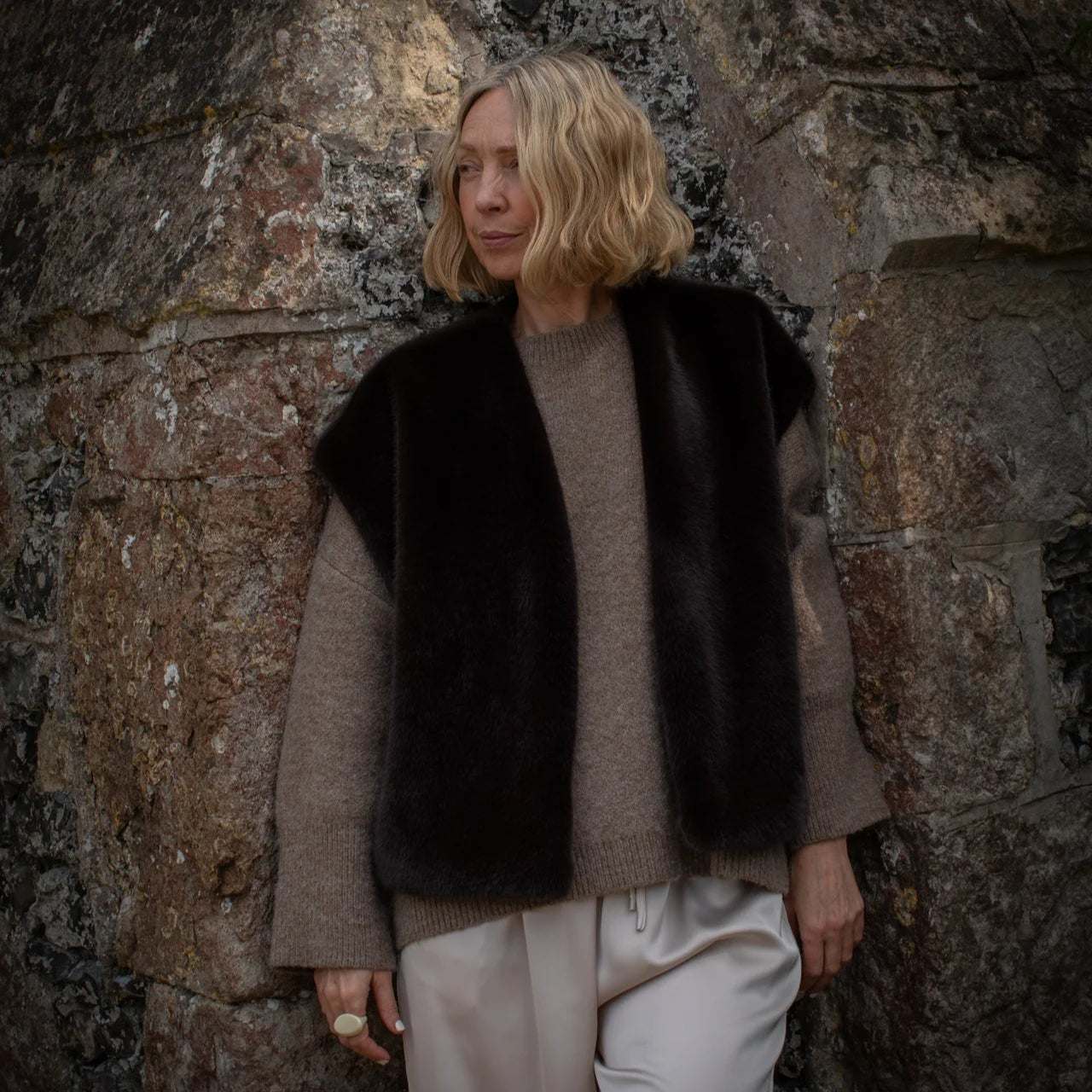 CHALK | CLAIRE GILET | COCOA