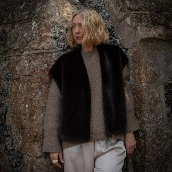 CHALK | CLAIRE GILET | COCOA