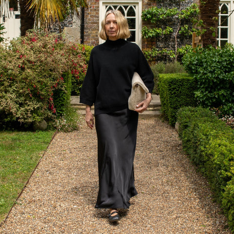 CHALK | GINA SKIRT | BLACK