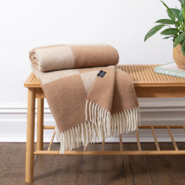 ALPIN | CHEQUERED WOOL THROW | FAWN