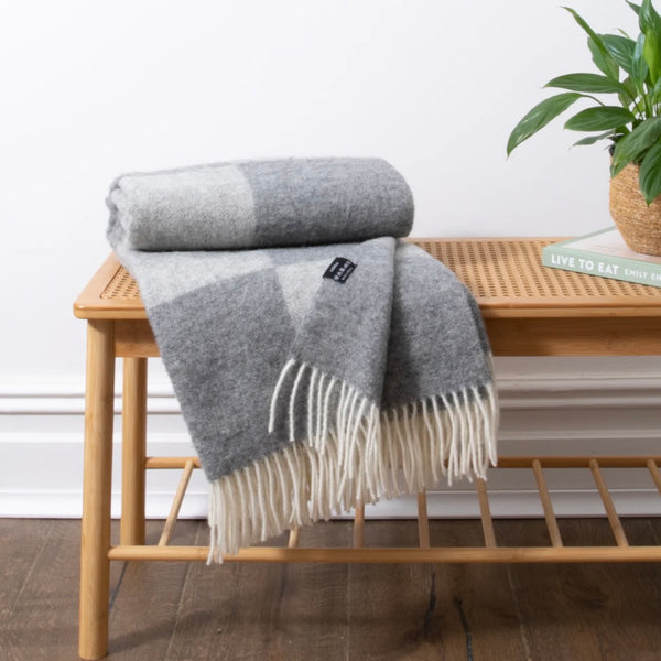ALPIN | CHEQUERED WOOL THROW | ASH