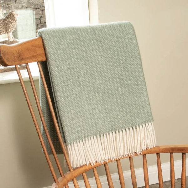 ALPIN | CABLE KNIT THROW | EUCALYPTUS