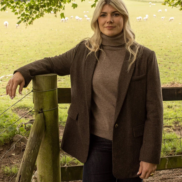 CHALK | TONI BLAZER | COFFEE