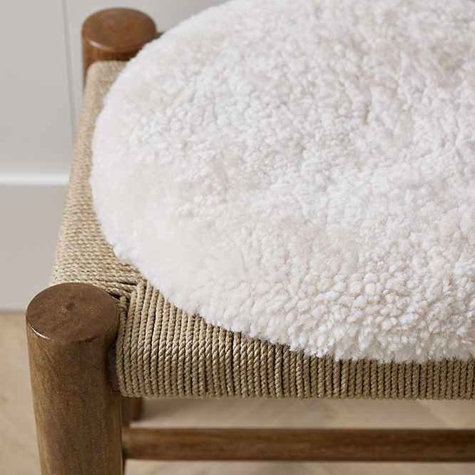 Lasse - Curly Padded Seat Pad - White