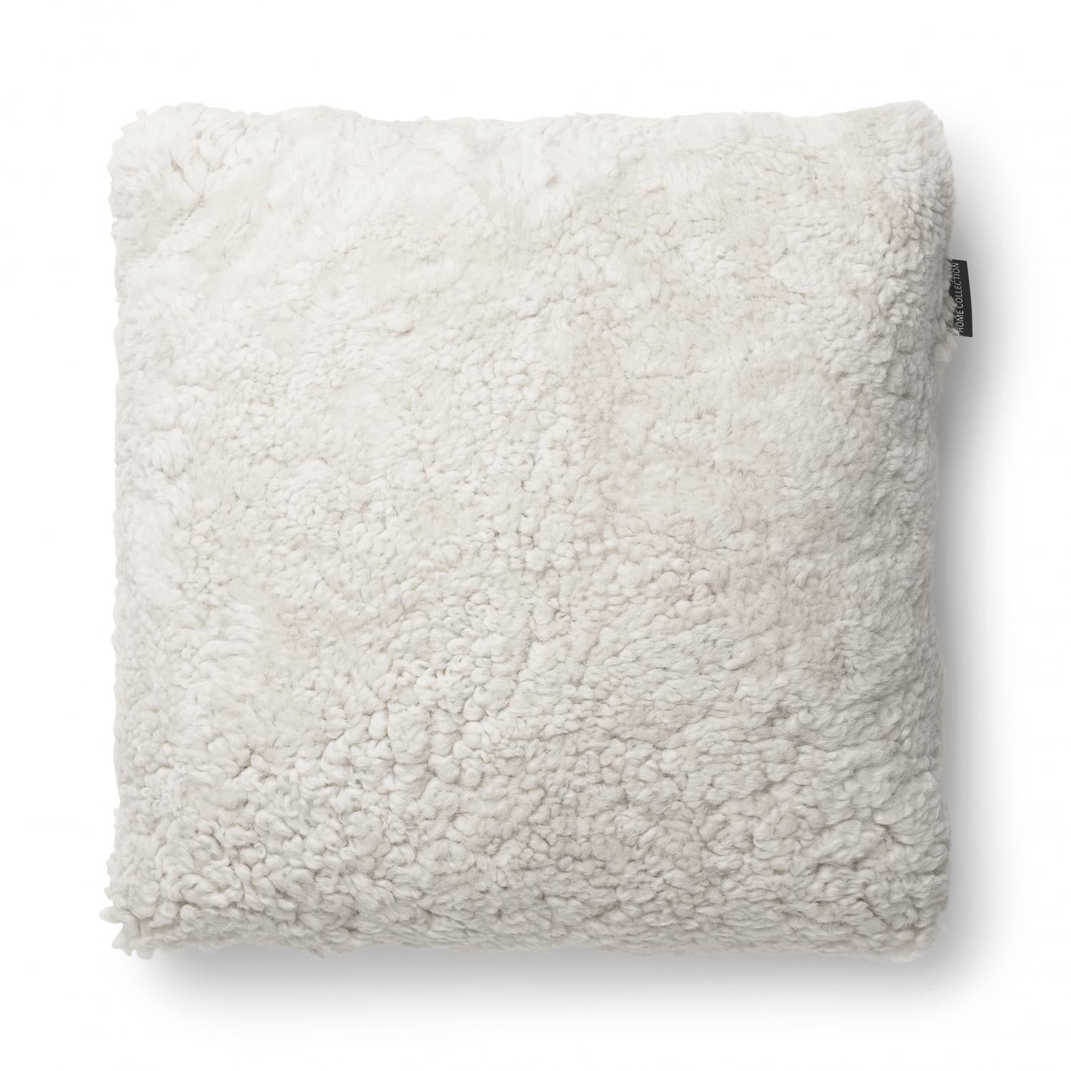 LARS | SHEEPSKIN CUSHION | WHITE