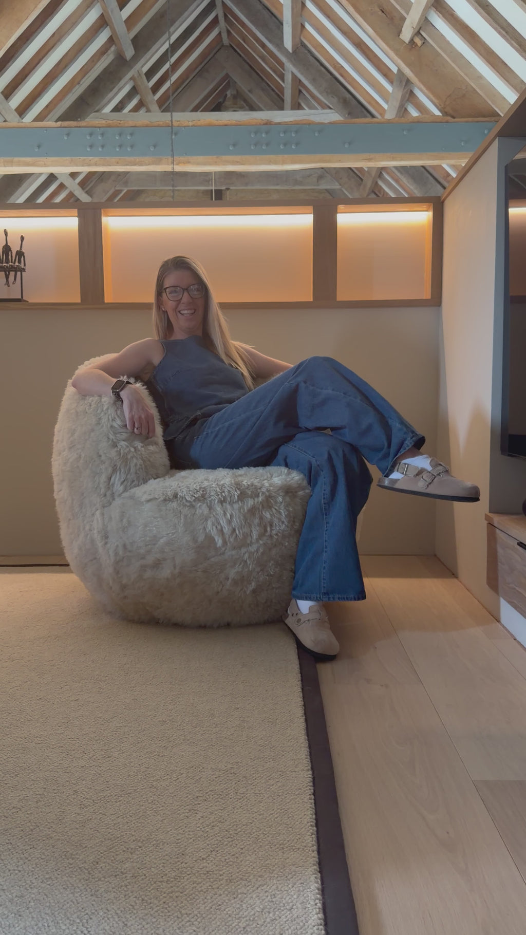 Bergen - Sheepskin Swivel Chair