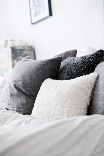 SHEEPSKIN CUSHION | SOFT BEIGE