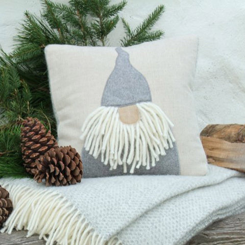 HANDMADE | TOMTE NISSE CUSHION