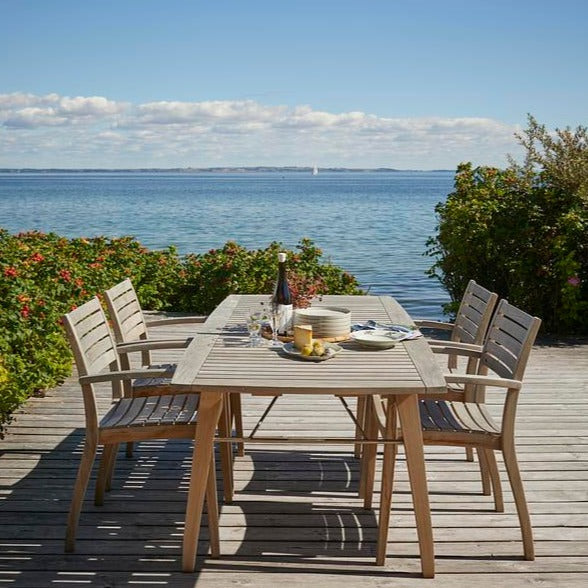 Extending Ballare Table by Fritz Hansen Skagerak