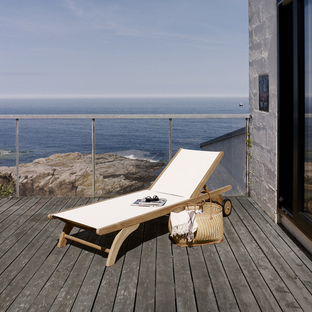 Columbus Sun Lounger by Fritz Hansen Skagerak - White