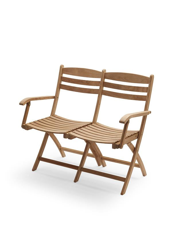 Selandia Two Seater by Fritz Hansen Skagerak
