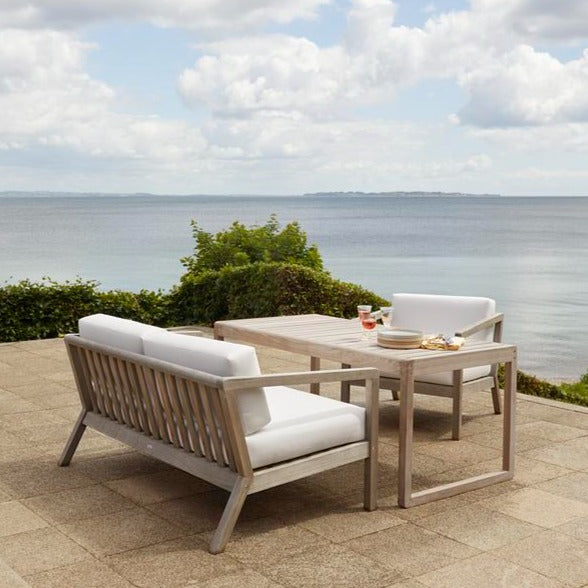 Virkelyst Table High by Fritz Hansen Skagerak