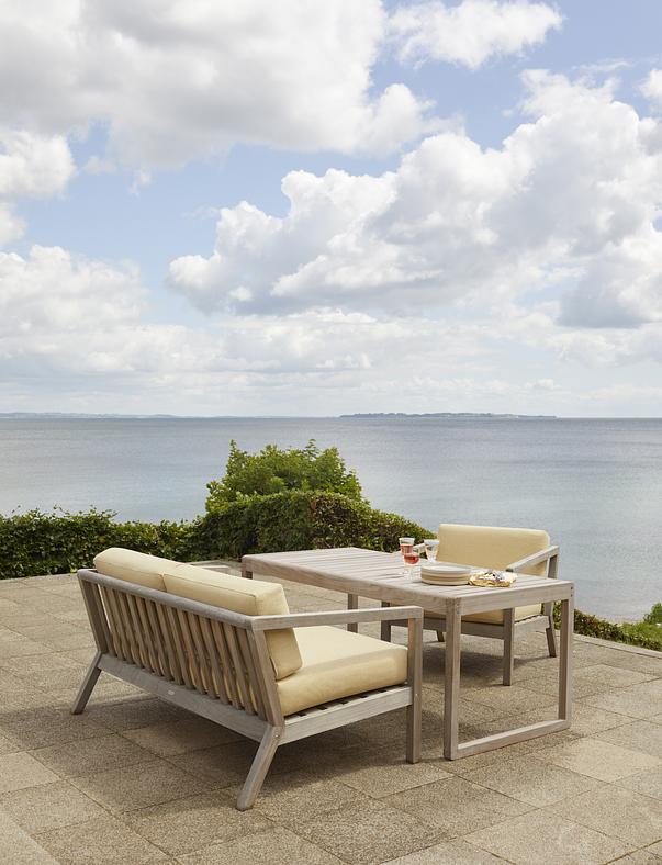 Virkelyst Table High by Fritz Hansen Skagerak