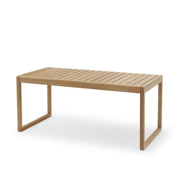 Virkelyst Table High by Fritz Hansen Skagerak