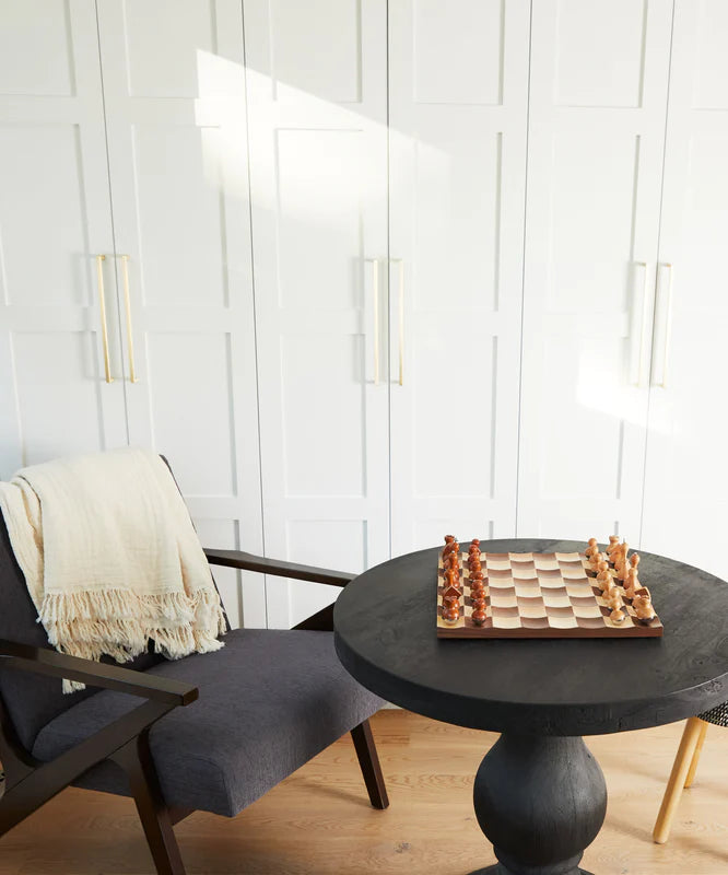 Luxury - Walnut Wobble Chess Set